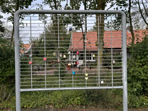 Liebesschlösser im Januspark