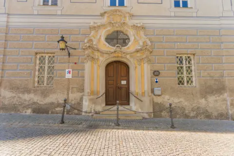 Ehemaliges Piaristenkolleg, heute Heimatmuseum (3)