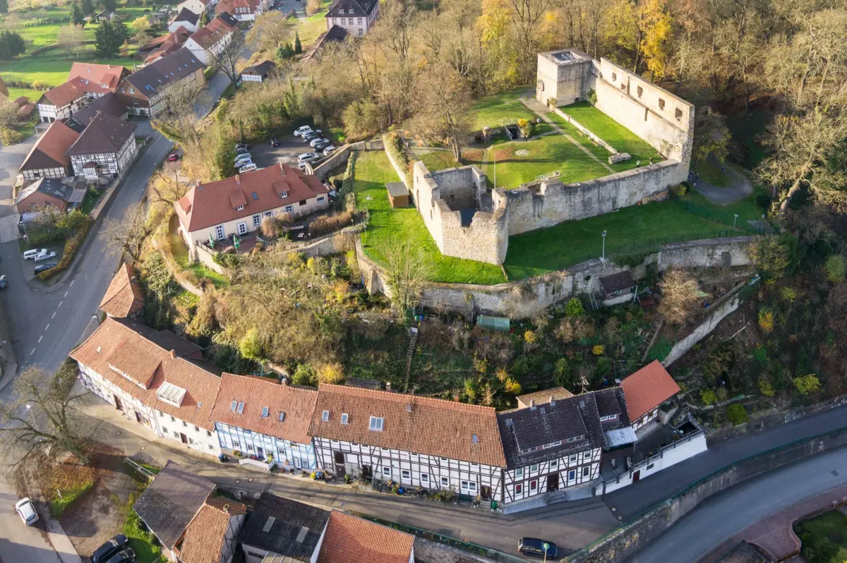 Heldenburg Salzderhelden_Burgansicht aus der Vogelperspektive