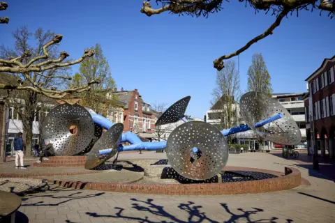 Morgentaubrunnen