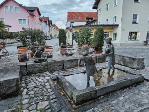 Mädchenbrunnen