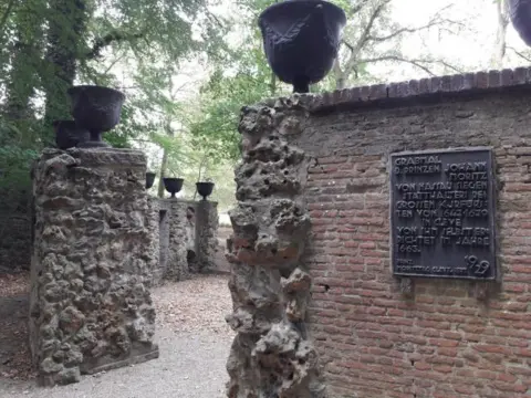 Prinz Moritz-Grabmal