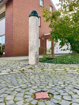Kröte, Töpferei Schäfer und Altstadthäuser
