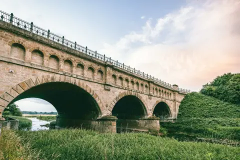 Dreibogenbrücke