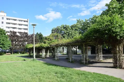 Karl-Holtz-Platz