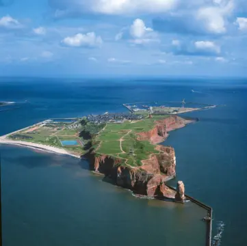 Mit dem Katamaran HSC "Adler Cat" auf die Hochseeinsel Helgoland