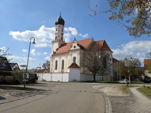 Pfarr- und Wallfahrtskirche St. Leonhard Unterliezheim